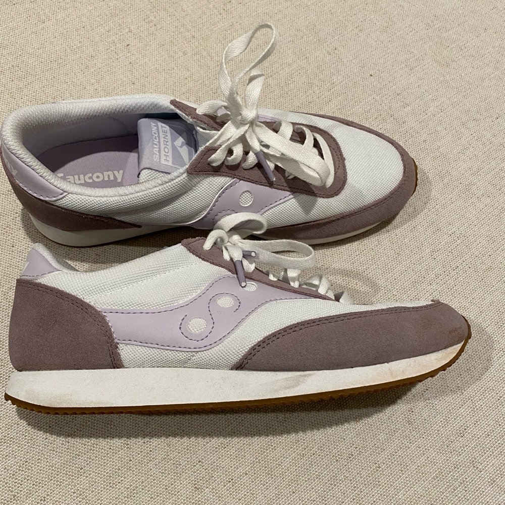 Saucony Women’s Hornet size 8.5